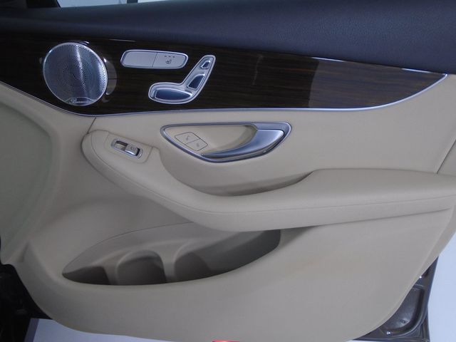 2017 Mercedes-Benz GLC GLC 300 4MATIC SUV - 22948185 - 26