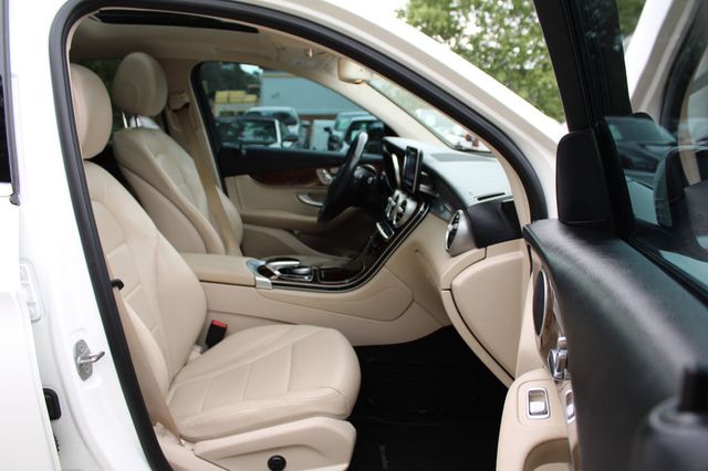 2017 Mercedes-Benz GLC GLC 300 SUV - 23038911 - 31