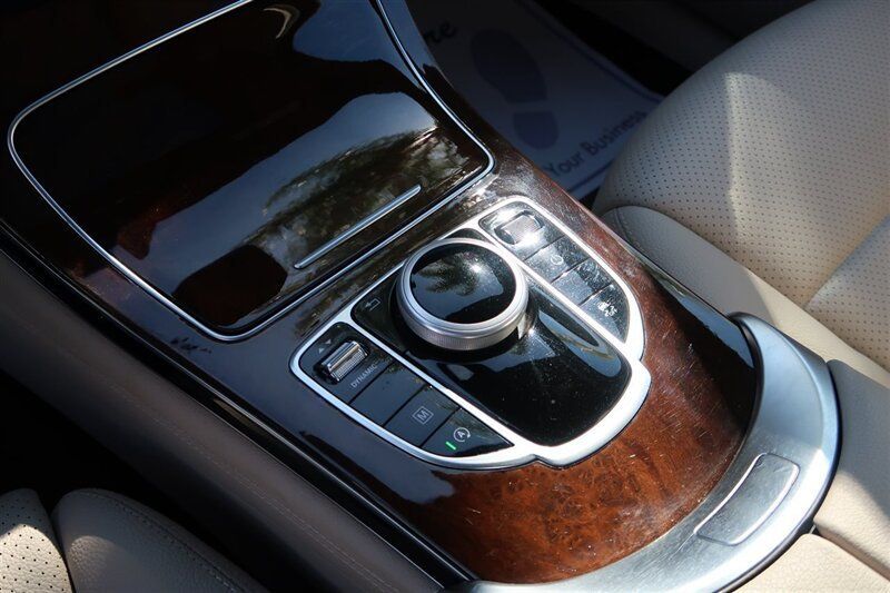 2017 Mercedes-Benz GLC GLC 300 SUV - 22989526 - 10