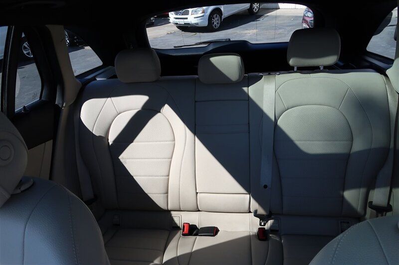 2017 Mercedes-Benz GLC GLC 300 SUV - 22989526 - 12