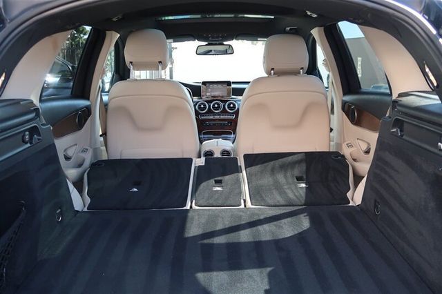 2017 Mercedes-Benz GLC GLC 300 SUV - 22989526 - 17