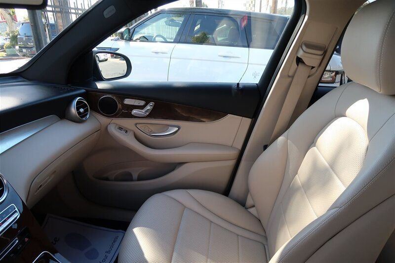 2017 Mercedes-Benz GLC GLC 300 SUV - 22989526 - 5