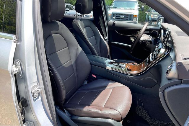 2017 Mercedes-Benz GLC GLC 300 SUV - 23023555 - 11