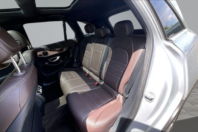 2017 Mercedes-Benz GLC GLC 300 SUV - 23023555 - 17