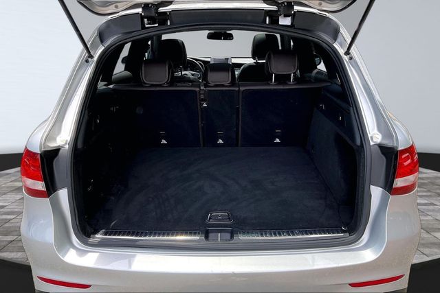 2017 Mercedes-Benz GLC GLC 300 SUV - 23023555 - 35