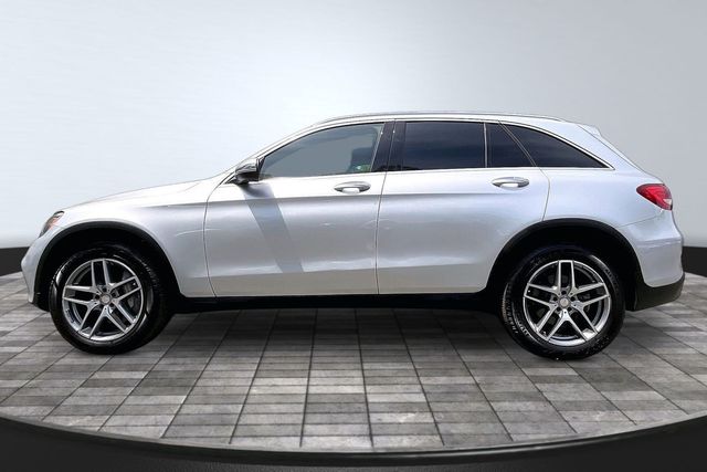 2017 Mercedes-Benz GLC GLC 300 SUV - 23023555 - 3