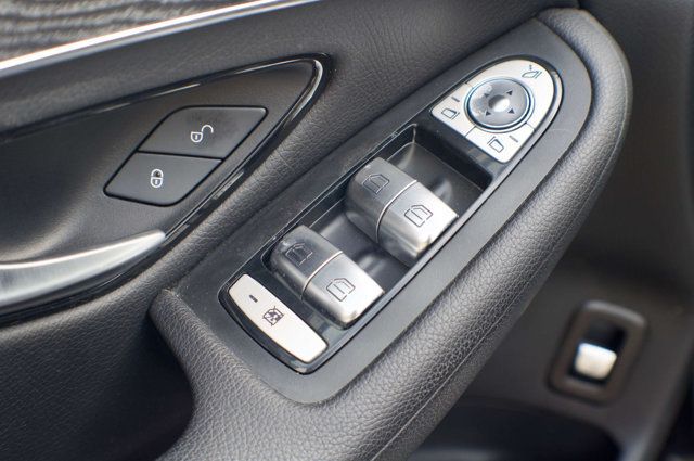 2017 Mercedes-Benz GLC LocalTrade/4MATIC/Premium2Pkg/BurmesterPremiumAudio/NAV - 22984025 - 28