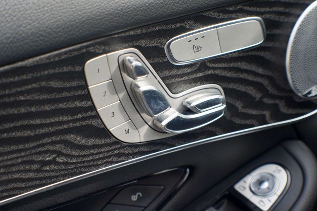 2017 Mercedes-Benz GLC LocalTrade/4MATIC/Premium2Pkg/BurmesterPremiumAudio/NAV - 22984025 - 29