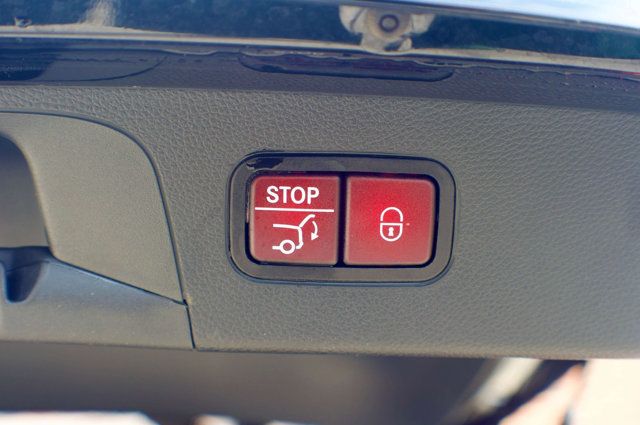 2017 Mercedes-Benz GLC LocalTrade/4MATIC/Premium2Pkg/BurmesterPremiumAudio/NAV - 22984025 - 45