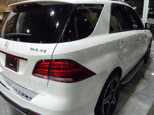 2017 Mercedes-Benz GLE AMG GLE 43 4MATIC SUV - 17287032 - 4