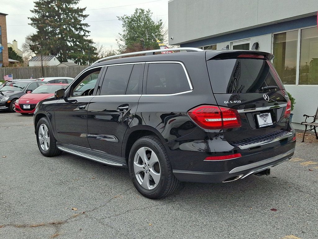 2017 Mercedes Benz GLS 450 4MATIC photo 4
