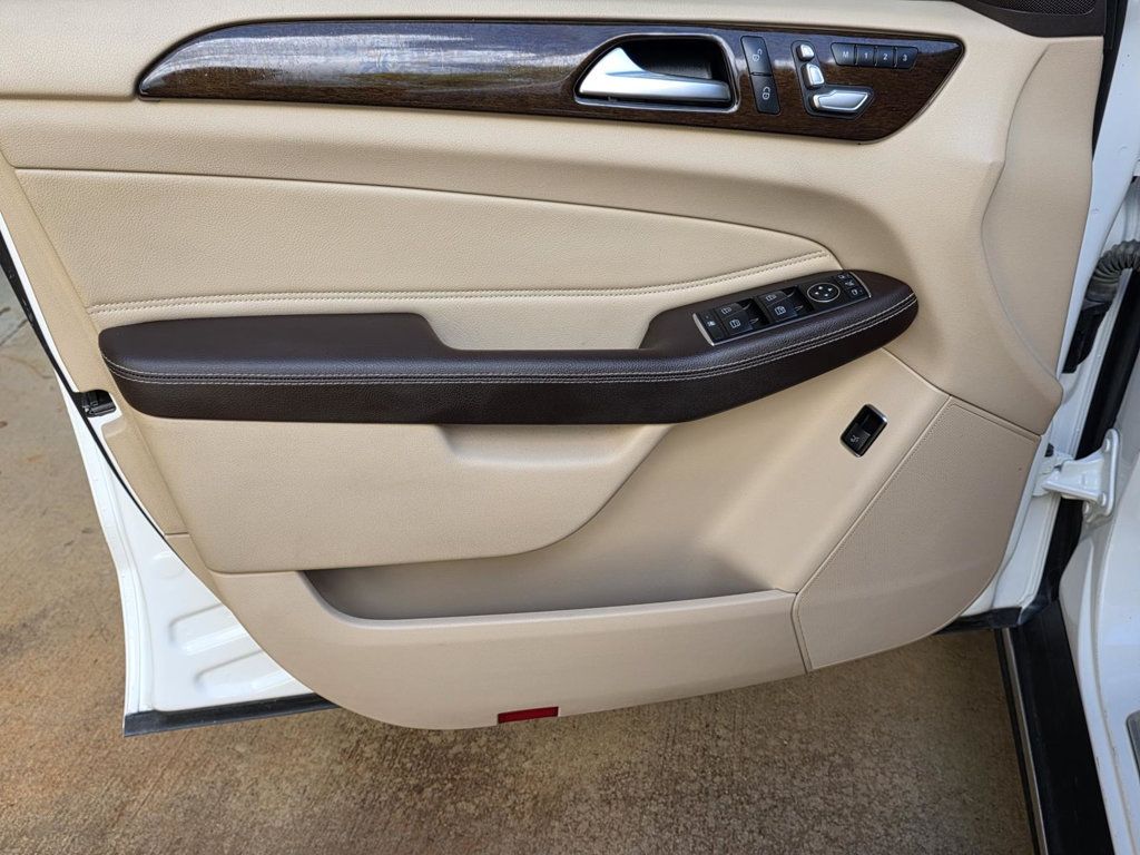 2017 Mercedes Benz GLS 450 4MATIC photo 38