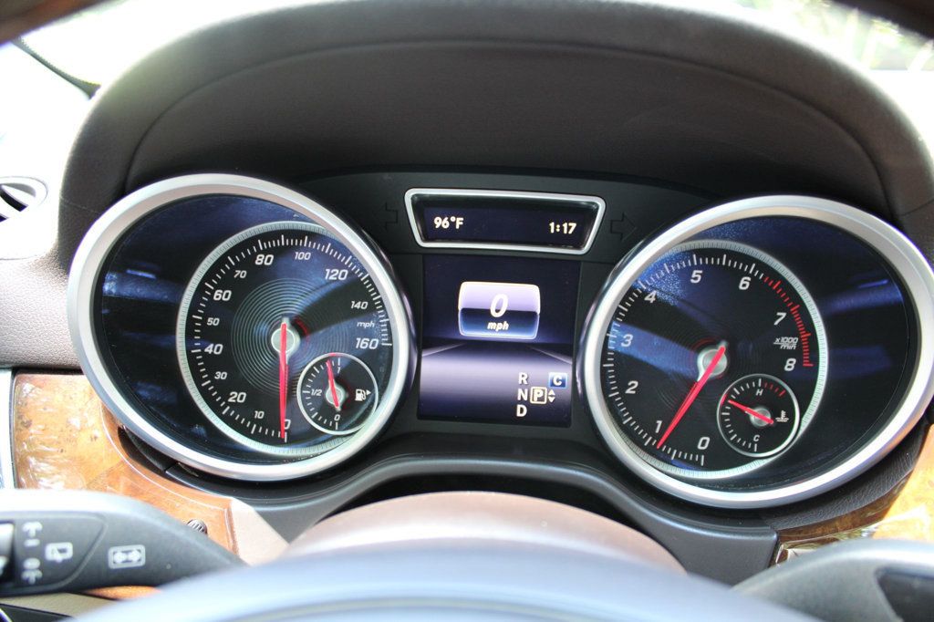 2017 Mercedes Benz GLS 450 4MATIC photo 12