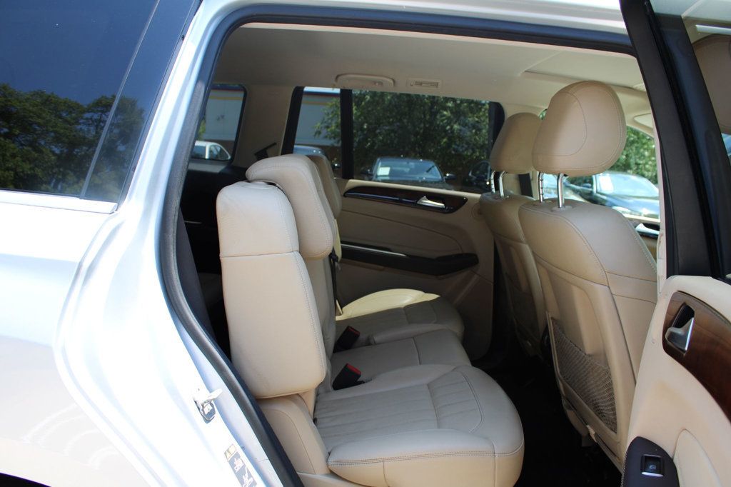 2017 Mercedes Benz GLS 450 4MATIC photo 25