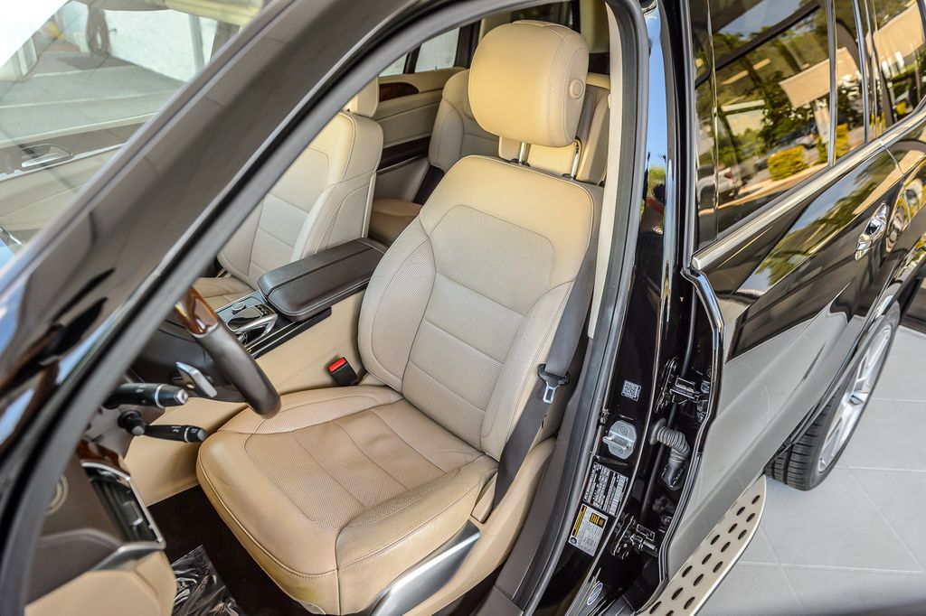 2017 Mercedes-Benz GLS GLS550 4MATIC - BLACK ON BEIGE - NAV - THIRD ROW - BLUETOOTH  - 23023682 - 44