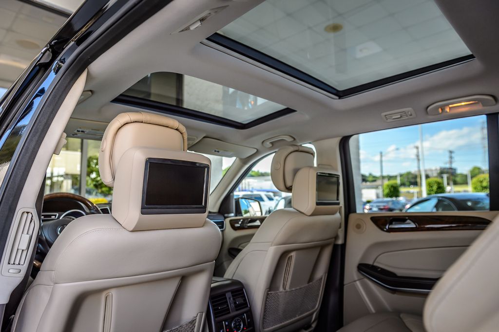 2017 Mercedes-Benz GLS GLS550 4MATIC - BLACK ON BEIGE - NAV - THIRD ROW - BLUETOOTH  - 23023682 - 46