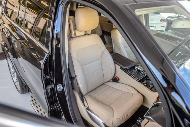 2017 Mercedes-Benz GLS GLS550 4MATIC - BLACK ON BEIGE - NAV - THIRD ROW - BLUETOOTH  - 23023682 - 52