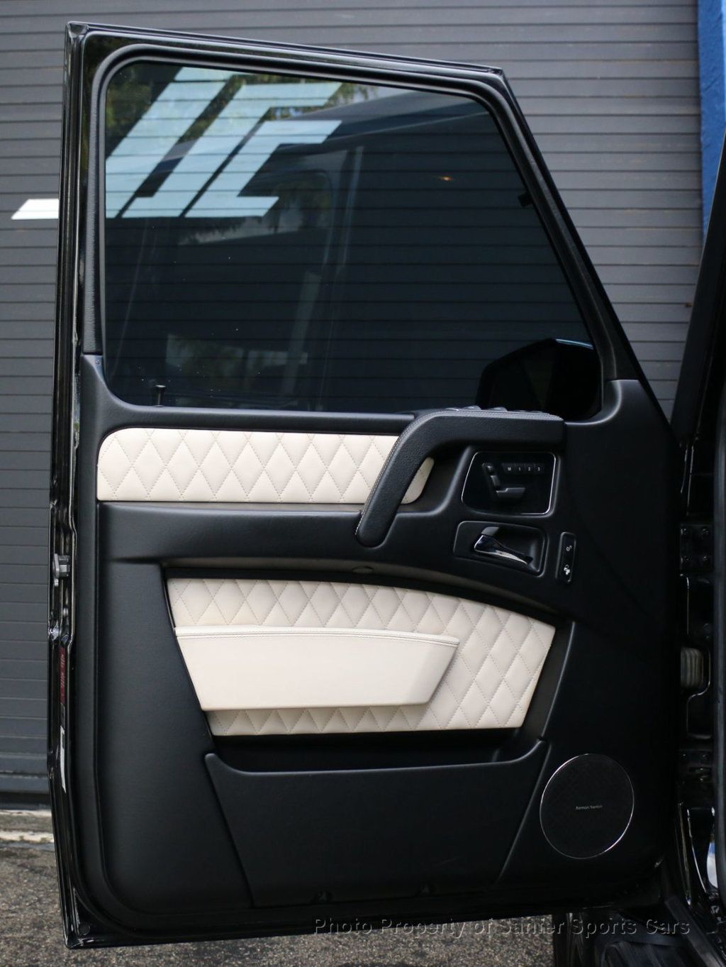 2017 Mercedes-Benz G-Class AMG G 63 4MATIC SUV - 22952073 - 17