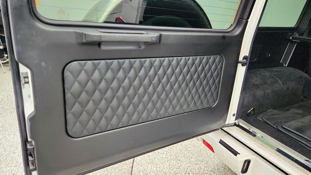 2017 Mercedes-Benz G-Class AMG G 63 4MATIC SUV w/ designo Exclusive Leather & Carbon Fiber  - 22997434 - 24