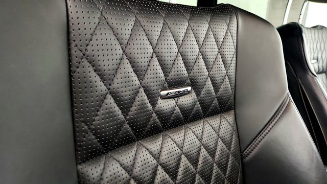 2017 Mercedes-Benz G-Class AMG G 63 4MATIC SUV w/ designo Exclusive Leather & Carbon Fiber  - 22997434 - 28