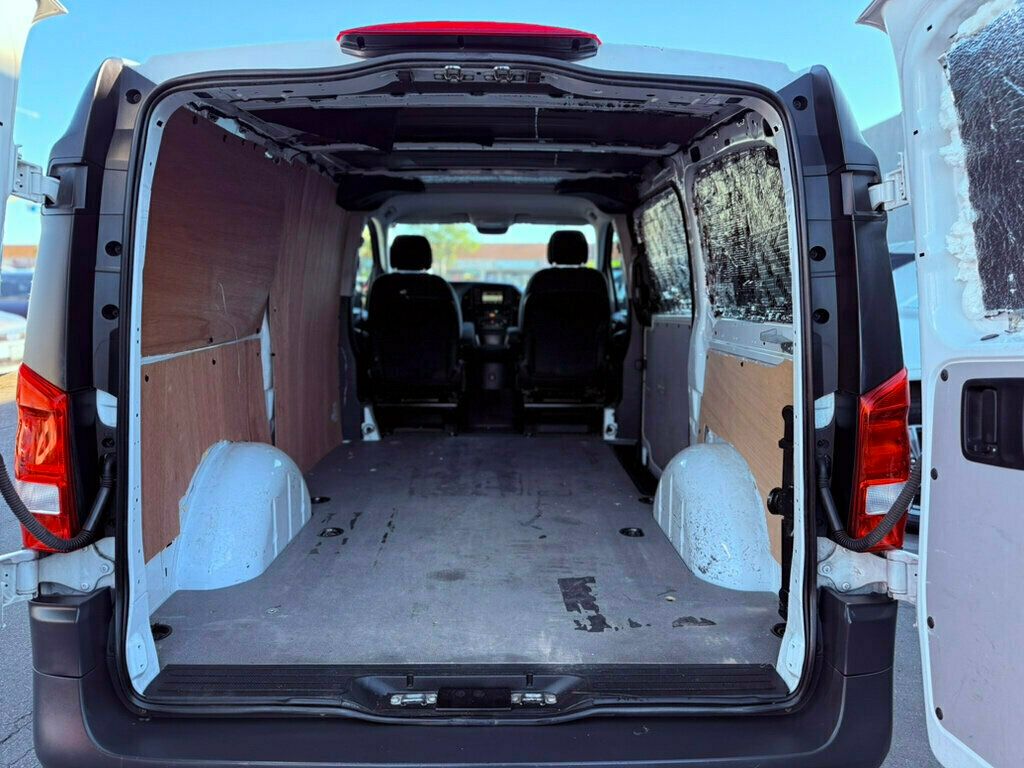 2017 Mercedes Benz Metris Cargo Van photo 16