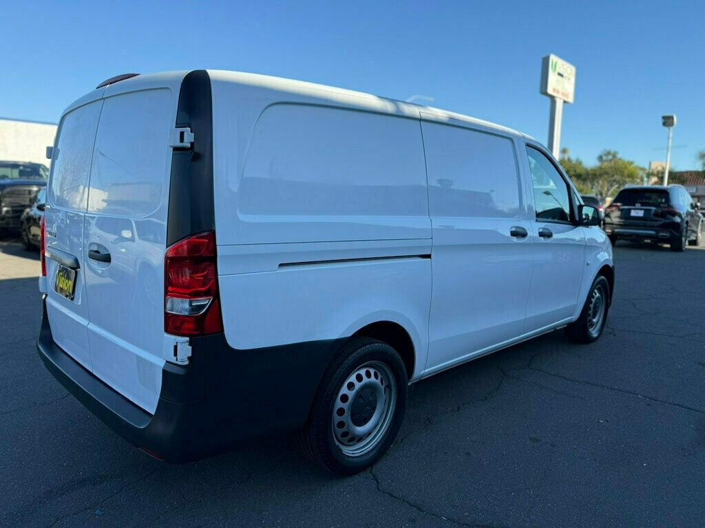 2017 Mercedes Benz Metris Cargo Van photo 4