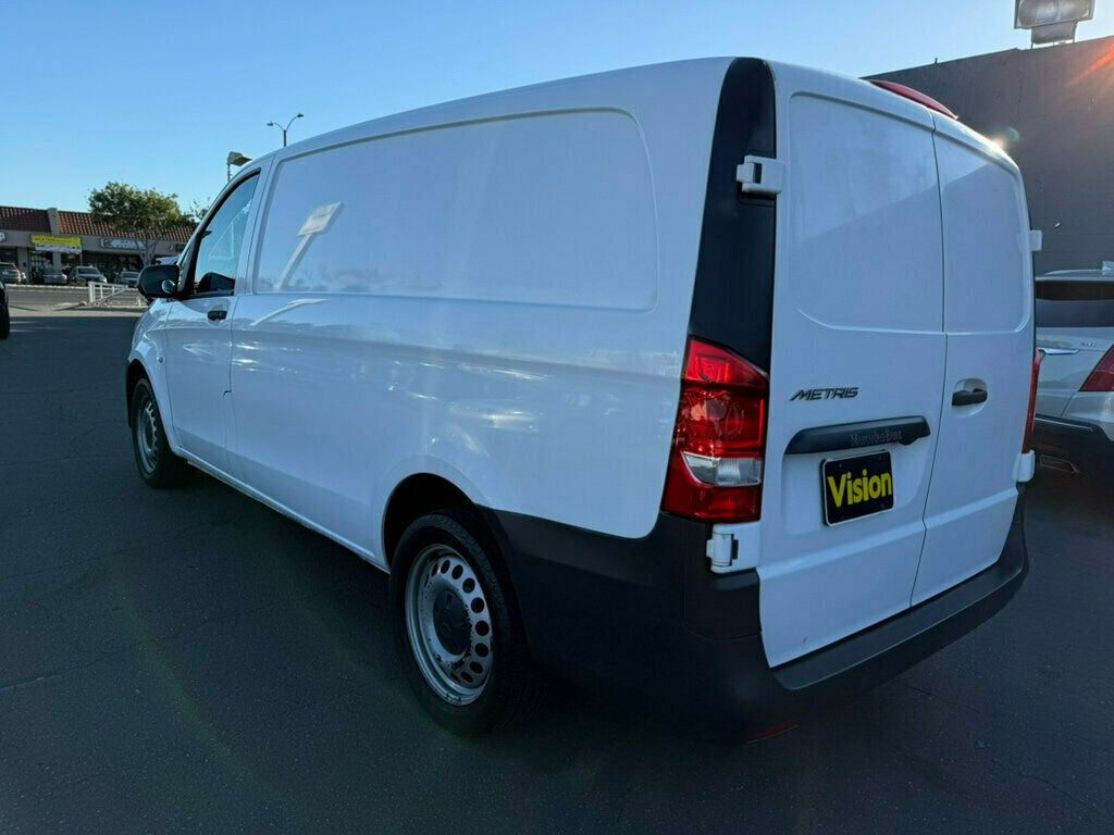 2017 Mercedes Benz Metris Cargo Van photo 6