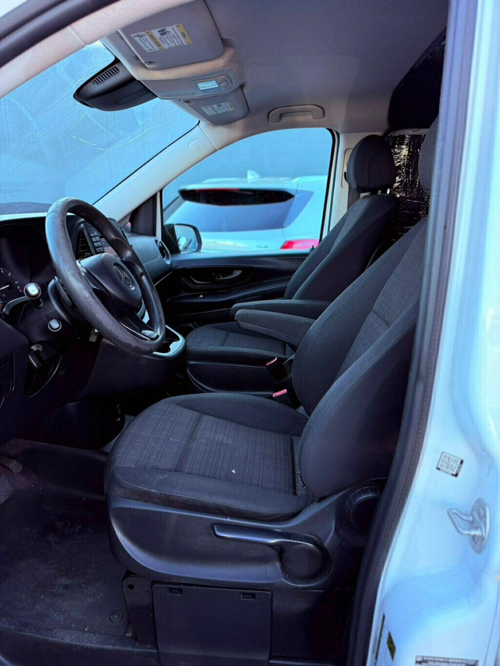 2017 Mercedes Benz Metris Cargo Van photo 7
