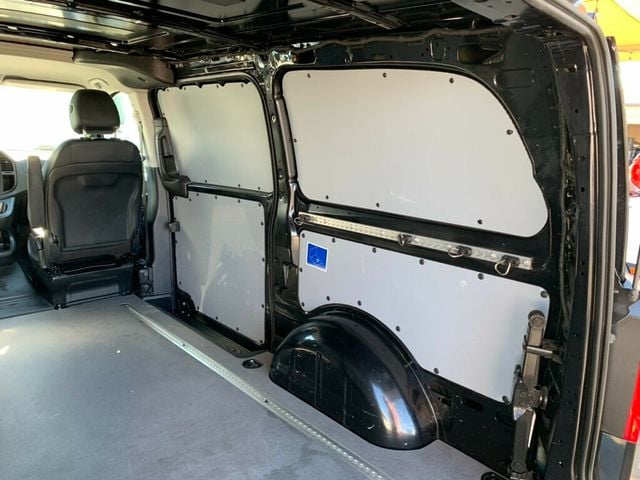 2017 Mercedes-Benz Metris Cargo Van Metris Cargo Van Standard Roof 126" Wheelbase - 22657683 - 16