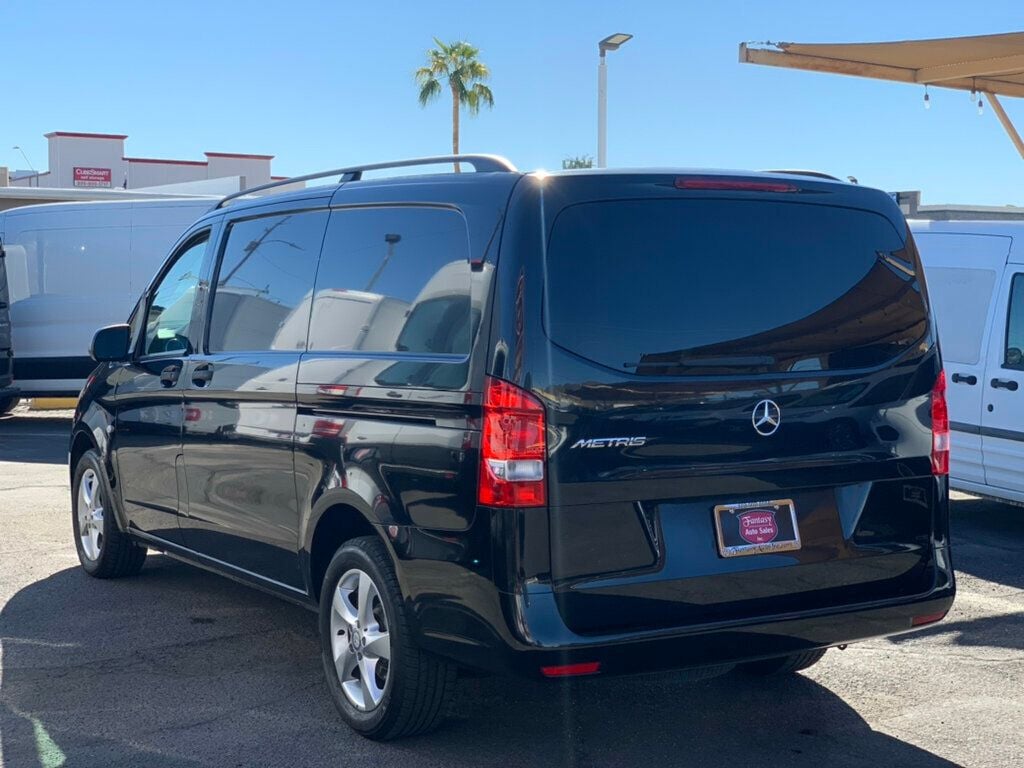 2017 Mercedes-Benz Metris Cargo Van Metris Cargo Van Standard Roof 126" Wheelbase - 22657683 - 23