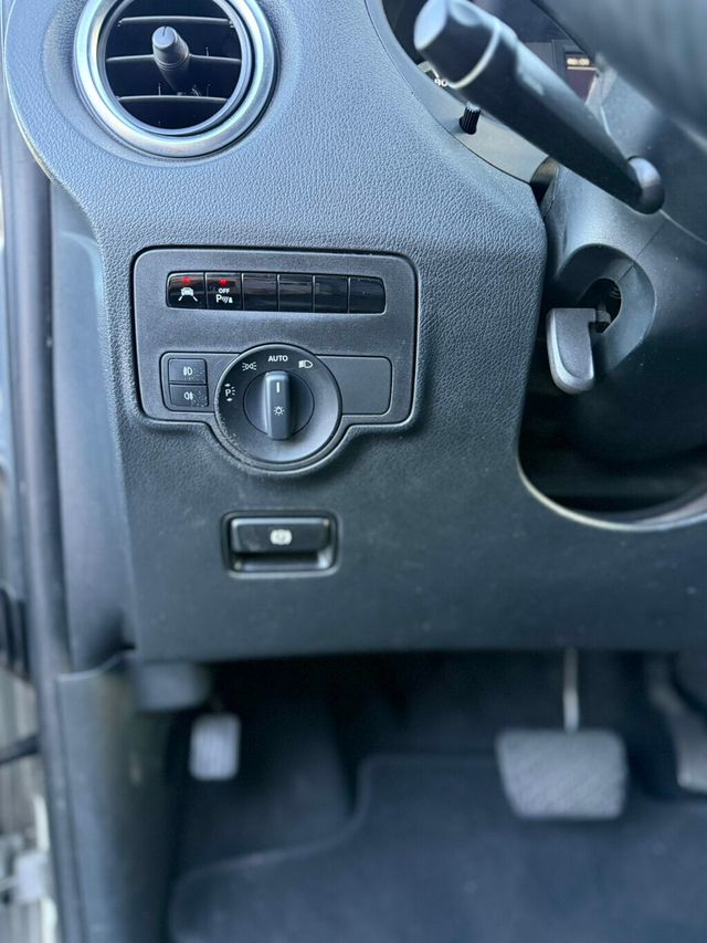 2017 Mercedes-Benz Metris Passenger Van  - 23019876 - 14