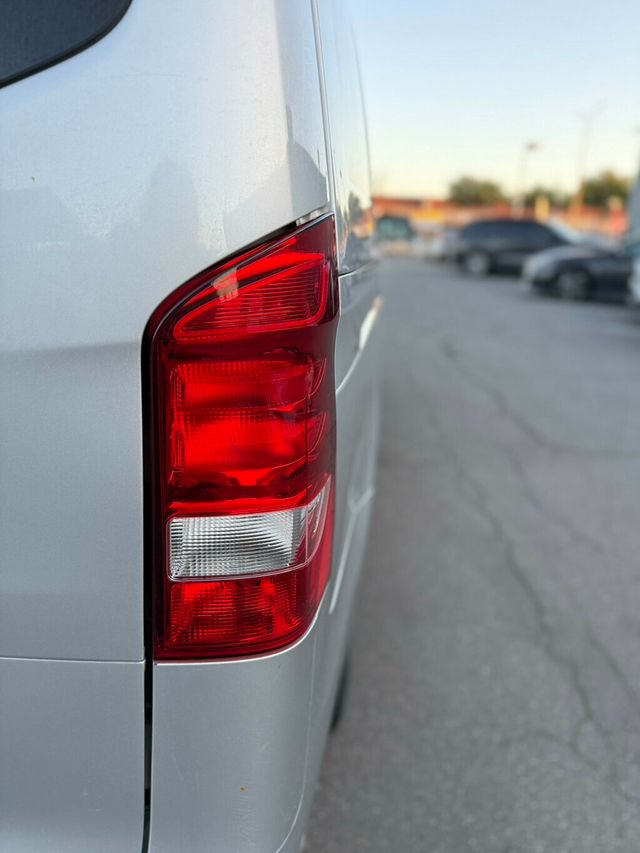 2017 Mercedes-Benz Metris Passenger Van  - 23019876 - 21