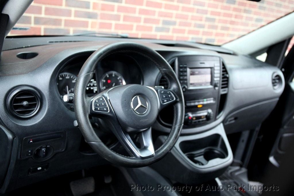 2017 Mercedes-Benz Metris Passenger Van Metris Passenger Van Standard Roof 126" Wheelbase - 22965221 - 19