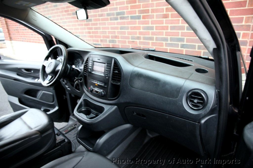 2017 Mercedes-Benz Metris Passenger Van Metris Passenger Van Standard Roof 126" Wheelbase - 22965221 - 27