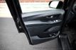 2017 Mercedes-Benz Metris Passenger Van Metris Passenger Van Standard Roof 126" Wheelbase - 22965221 - 33