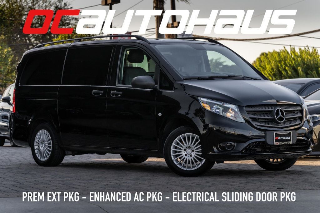 2017 Mercedes-Benz Metris Passenger Van Metris Passenger Van Standard Roof 126" Wheelbase - 22664080 - 0