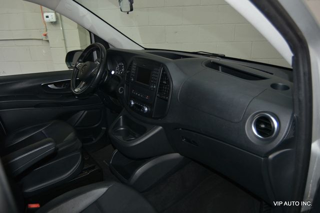 2017 Mercedes-Benz Metris Passenger Van Metris Passenger Van Standard Roof 126" Wheelbase - 23002711 - 10