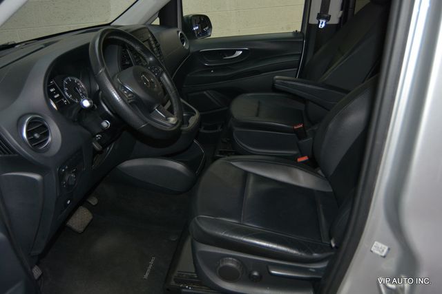 2017 Mercedes-Benz Metris Passenger Van Metris Passenger Van Standard Roof 126" Wheelbase - 23002711 - 11