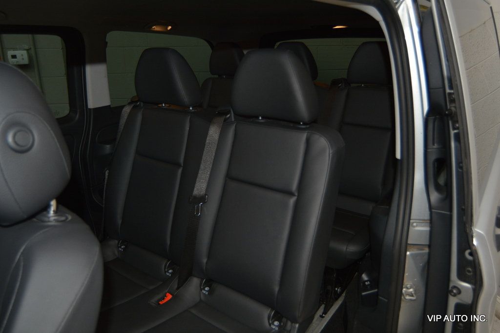 2017 Mercedes-Benz Metris Passenger Van Metris Passenger Van Standard Roof 126" Wheelbase - 23002711 - 22
