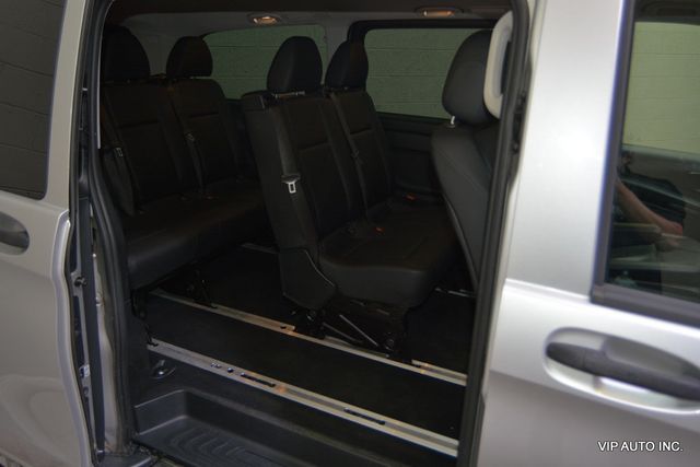 2017 Mercedes-Benz Metris Passenger Van Metris Passenger Van Standard Roof 126" Wheelbase - 23002711 - 23