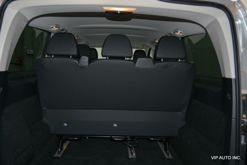 2017 Mercedes-Benz Metris Passenger Van Metris Passenger Van Standard Roof 126" Wheelbase - 23002711 - 24