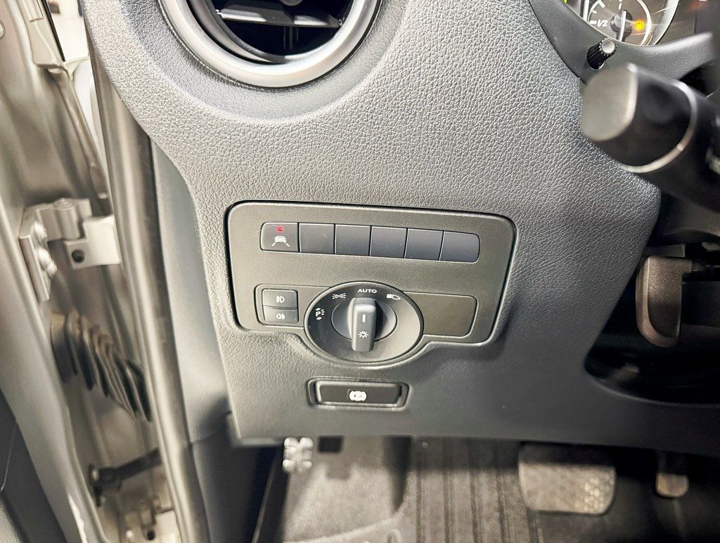 2017 Mercedes-Benz Metris Passenger Van Passenger - 22914723 - 12