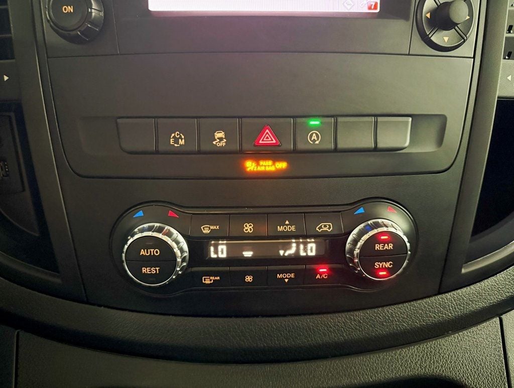 2017 Mercedes-Benz Metris Passenger Van Passenger - 22914723 - 19