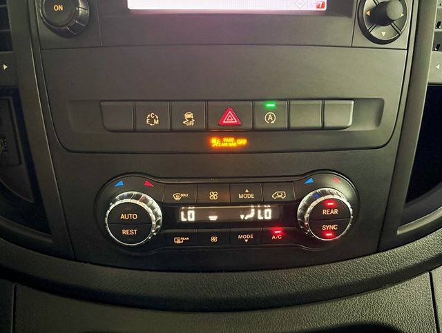 2017 Mercedes-Benz Metris Passenger Van Passenger - 22914723 - 19