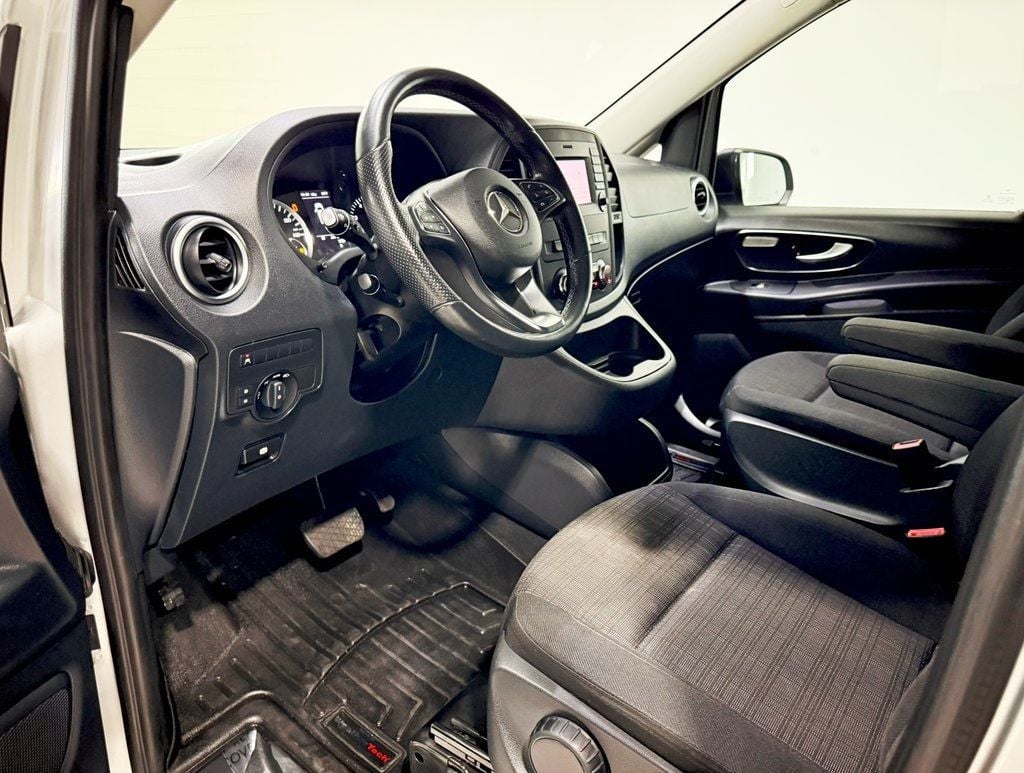 2017 Mercedes-Benz Metris Passenger Van Passenger - 22914723 - 22