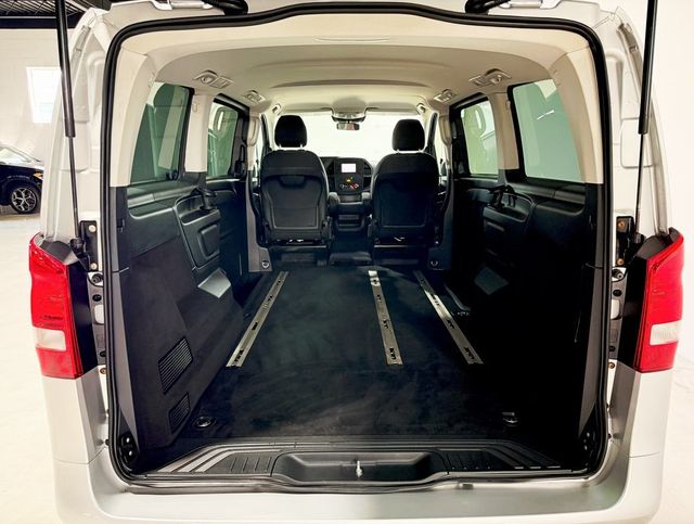 2017 Mercedes-Benz Metris Passenger Van Passenger - 22914723 - 28