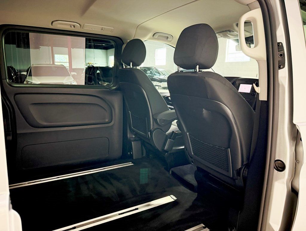 2017 Mercedes-Benz Metris Passenger Van Passenger - 22914723 - 32