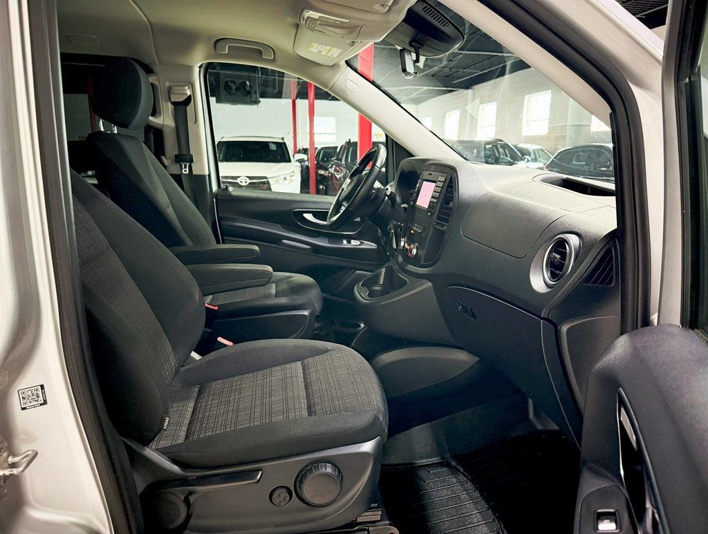 2017 Mercedes-Benz Metris Passenger Van Passenger - 22914723 - 33