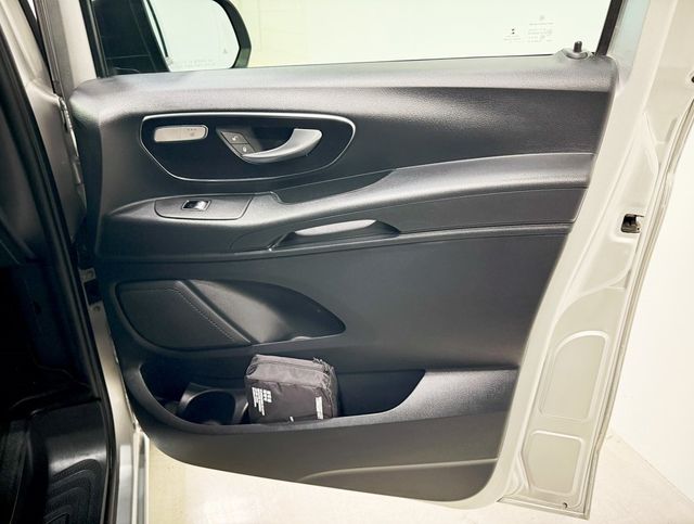 2017 Mercedes-Benz Metris Passenger Van Passenger - 22914723 - 34