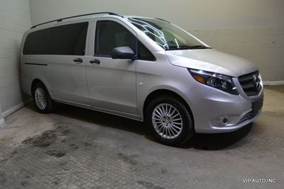 2017 Mercedes-Benz Metris Passenger Van